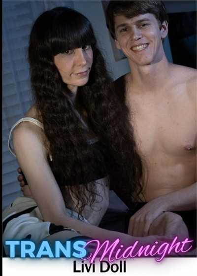 嬌小的 Livi 娃娃征服大屌,享受顏射