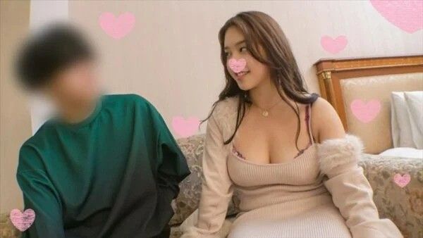 【肉彈炸彈】真正的千金小姐，28歲的名媛妻子。出差的男公關，性慾發散的情色自拍，無套肉棒狂插！【最下流的高級品】