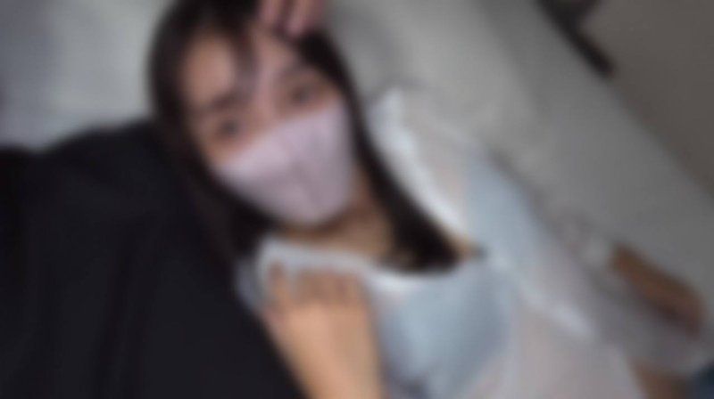 日焼け跡がエロい！【無】【中出し】日焼け跡がエロく、男性経験値の少ない彼氏持ち美女と中出し浮気。電マを当てながら正常位でイっちゃった。※特典あり