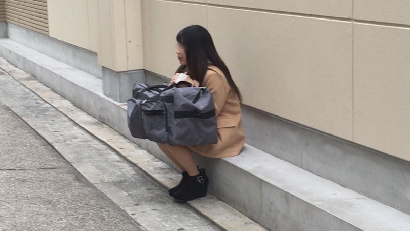 推特認識的漂亮離家女孩為了吃飯帶回家超積極！