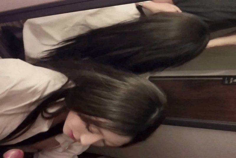 杏吧傳媒 和壞哥哥去酒店對鏡啪摁著頭口交