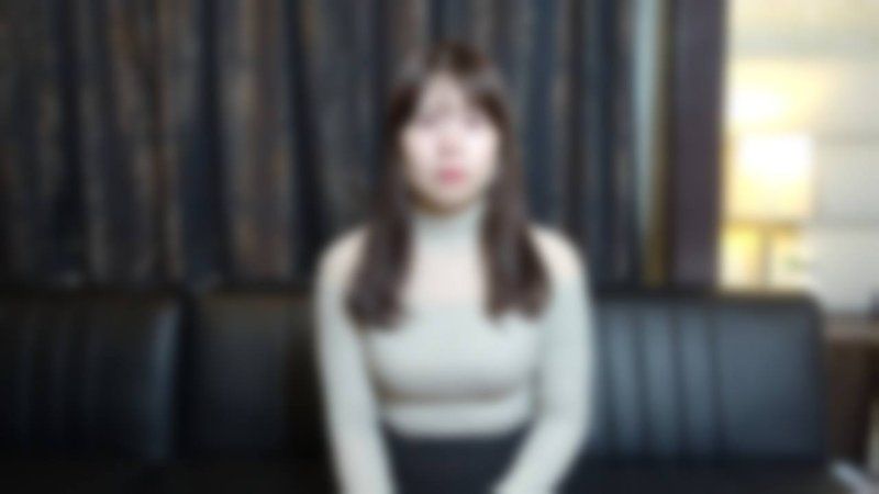 【私拍/素人】（正片露臉）30歲的娜醬。平時是經理人，晚上會釋放工作壓力。能射進她那剃光的漂亮小穴裡，我太開心了。