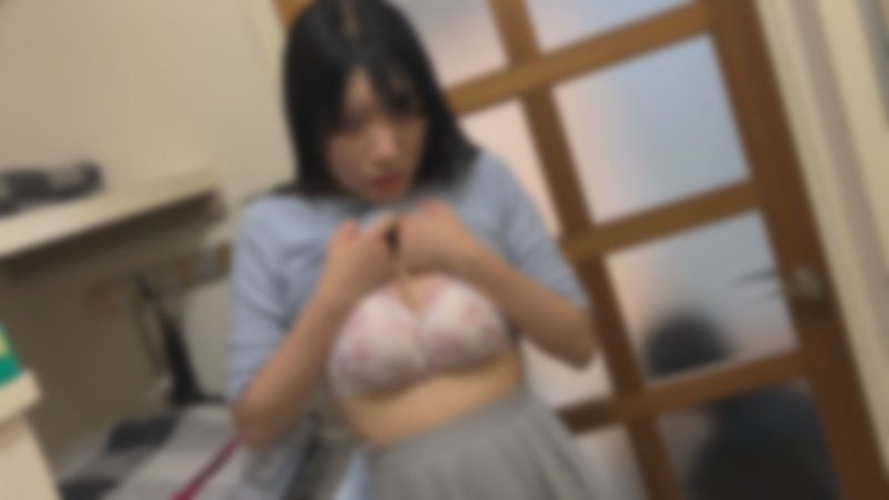 【个撮】大量潮吹太太。在丈夫的注视下服务。一边做出不情愿的样子一边大量放出,连部下的手臂都湿透了…