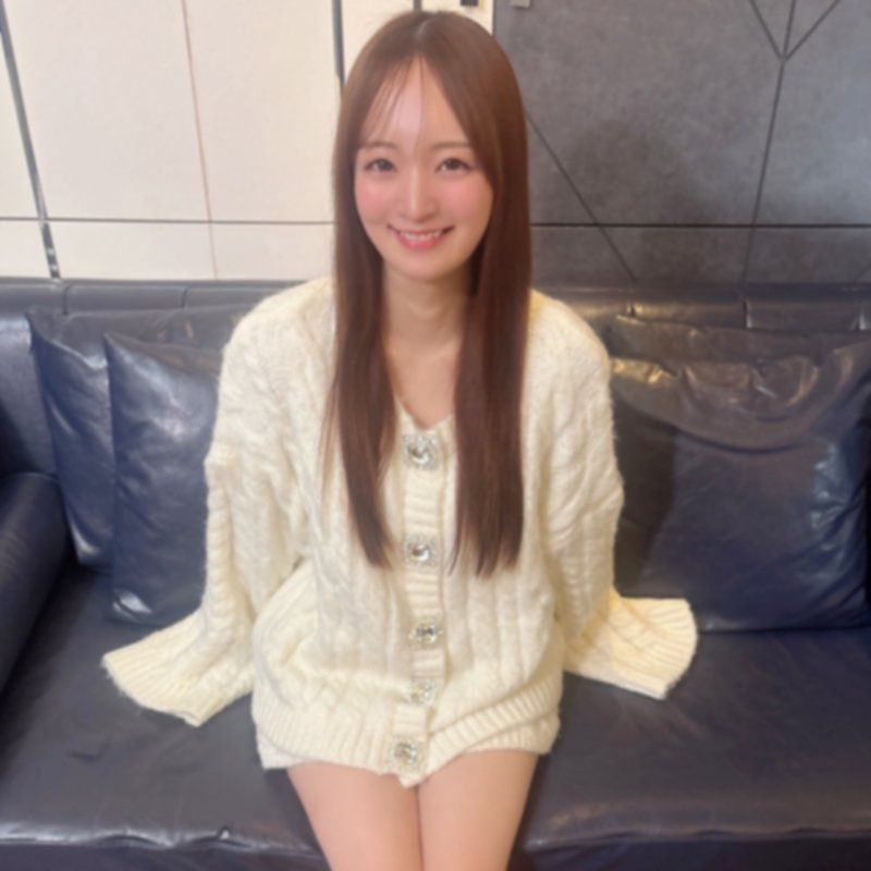 恵まれた巨乳＆スタイルの良い色白な美ボディを持つ小悪魔な爆美女。その正体は元芸能マネージャー。何度も精液を注入されイキ狂う姿は見ごたえ抜群です！