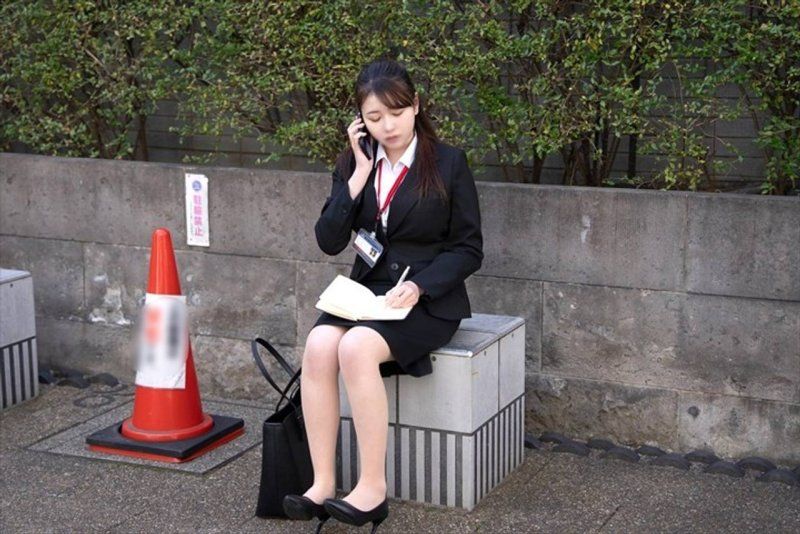 【爆乳OL】高学歴しごでき不動産OL潮吹きオイルまみれ生中出し