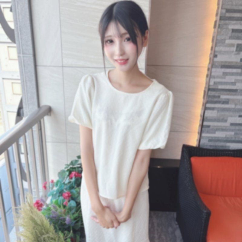 19歳の可憐な色白の华奢な美●女！儚い见た目とは裏腹に隠し切れない敏感なカラダ。セックスの魔法でオトナの女へ変貌を遂げる！